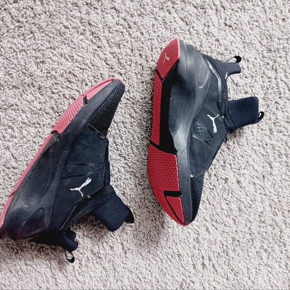 Puma Fierce Core Cross Trainer Sneakers - Picture 3 of 7